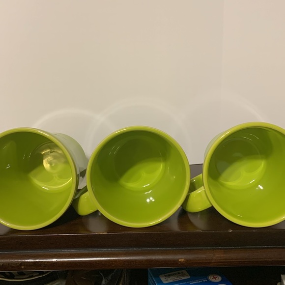 Fiesta Lime Green Dining Mugs - Picture 4 of 11